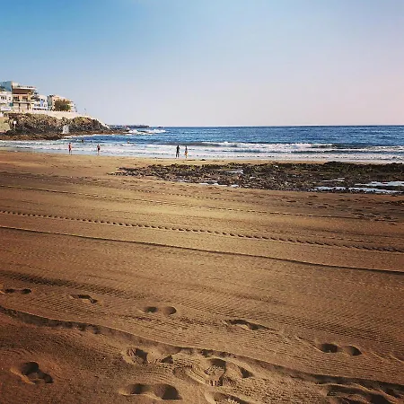 With Terrace On The Beachfront 아파트